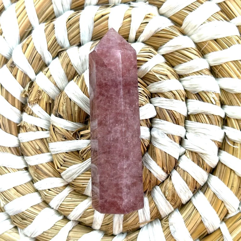 🍓 Strawberry Quartz - Picture 2 of 3